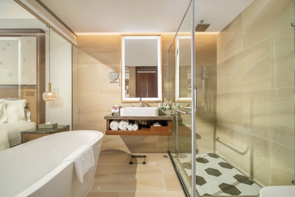 Deluxe King/Twin, KOI Resort & Residence Da Nang 5*