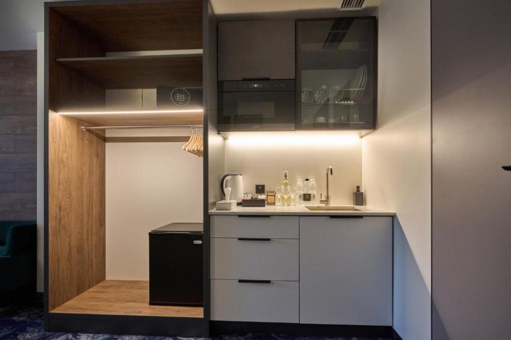 Junior Suite Comfort Room, Fomich Residence 