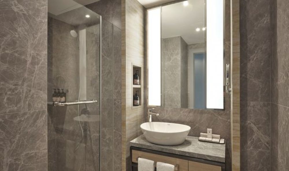 Premier, Grand Copthorne Waterfront 5*