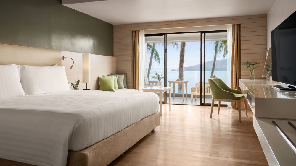 Deluxe Ocean Front Balcony, Amari Phuket 5*