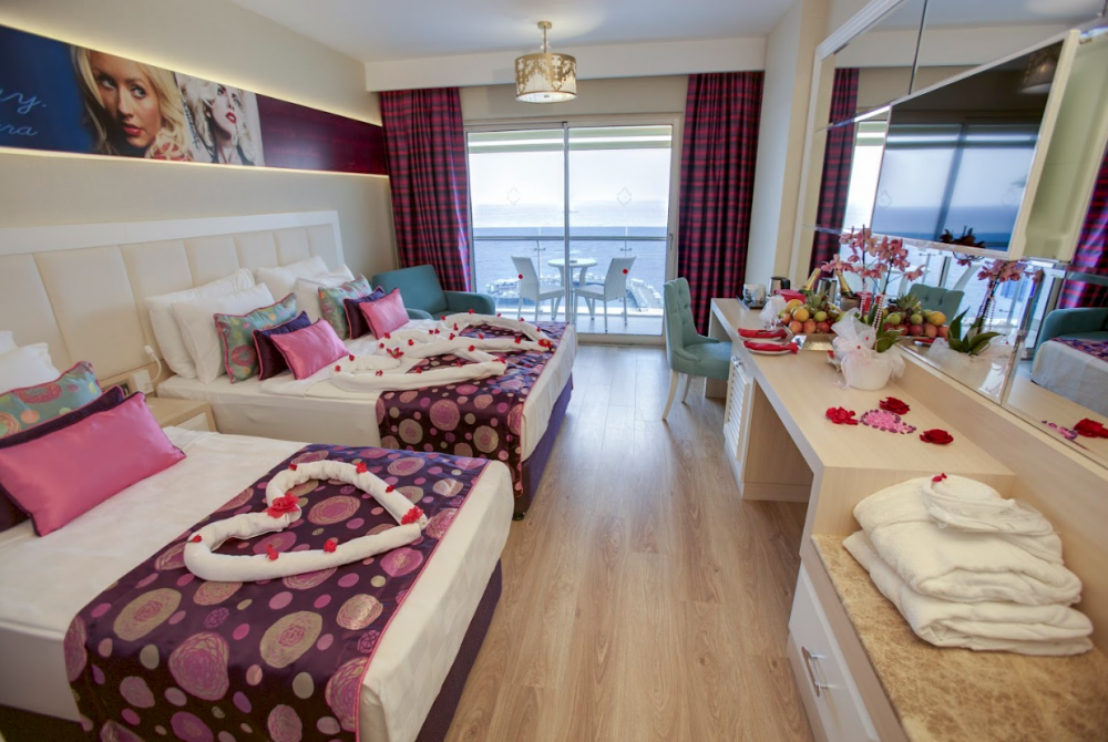 Deluxe Room, Azura Deluxe 5*