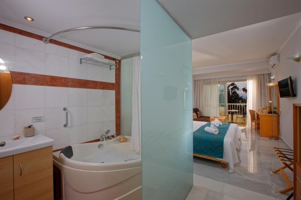 Deluxe Sea View Jacuzzi In Bath, Rethymno Mare & Water Park 5*