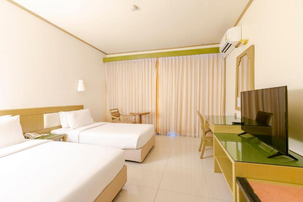 Superior Room, Pinnacle Lumpinee Park Hotel 3*