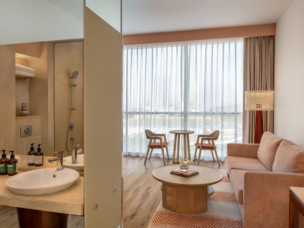 Queen Deluxe Family Plaza View, Yas Plaza Circuit (ex. Centro Yas Island Rotana) 3*