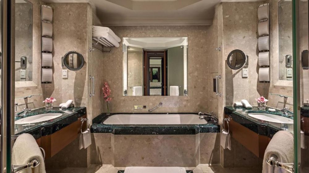 Deluxe Suite, The Peninsula Bangkok 5*