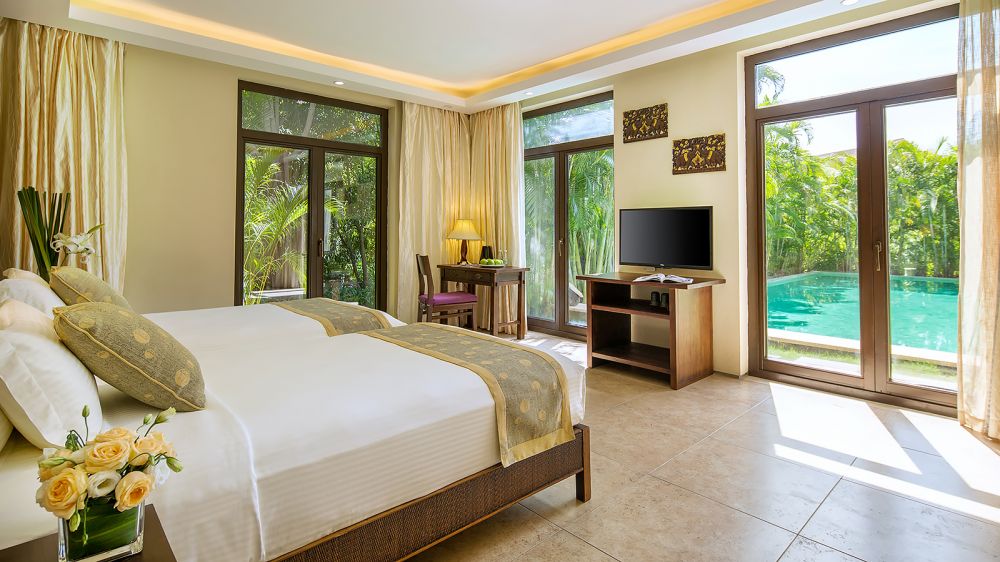 Deluxe 3 Bedrooms Villa, Yalong Bay Villas & Spa 5*