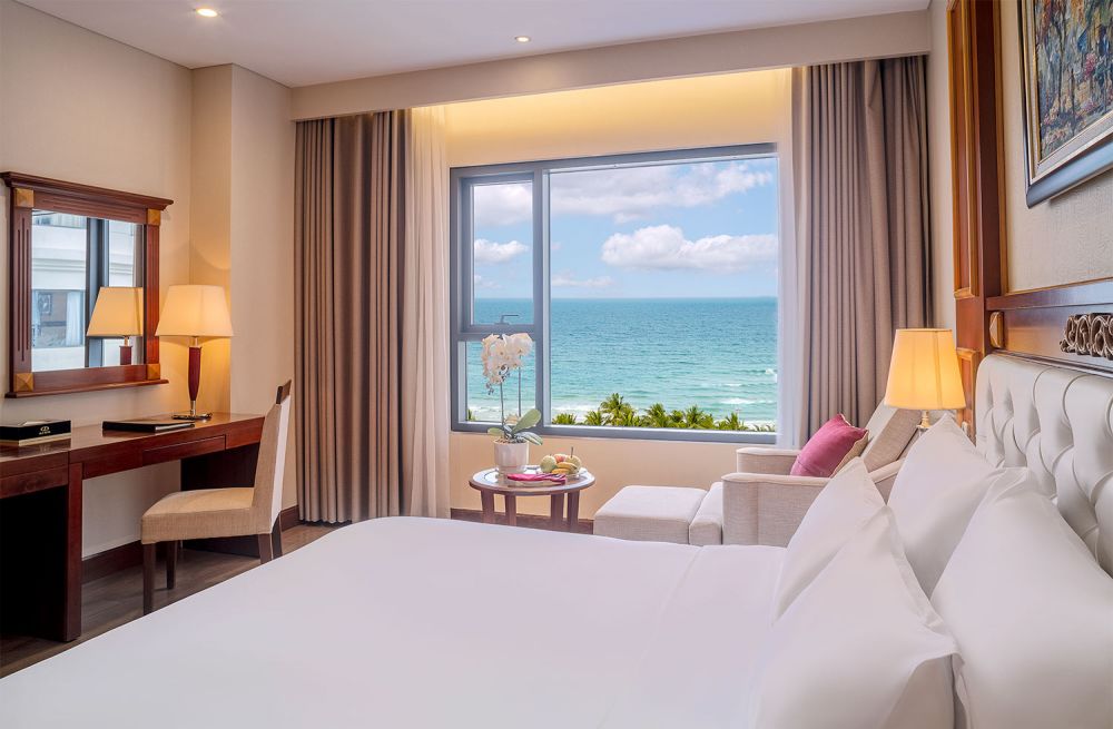 Deluxe Twin/DBL Ocean View, DLG Hotel Danang 5*