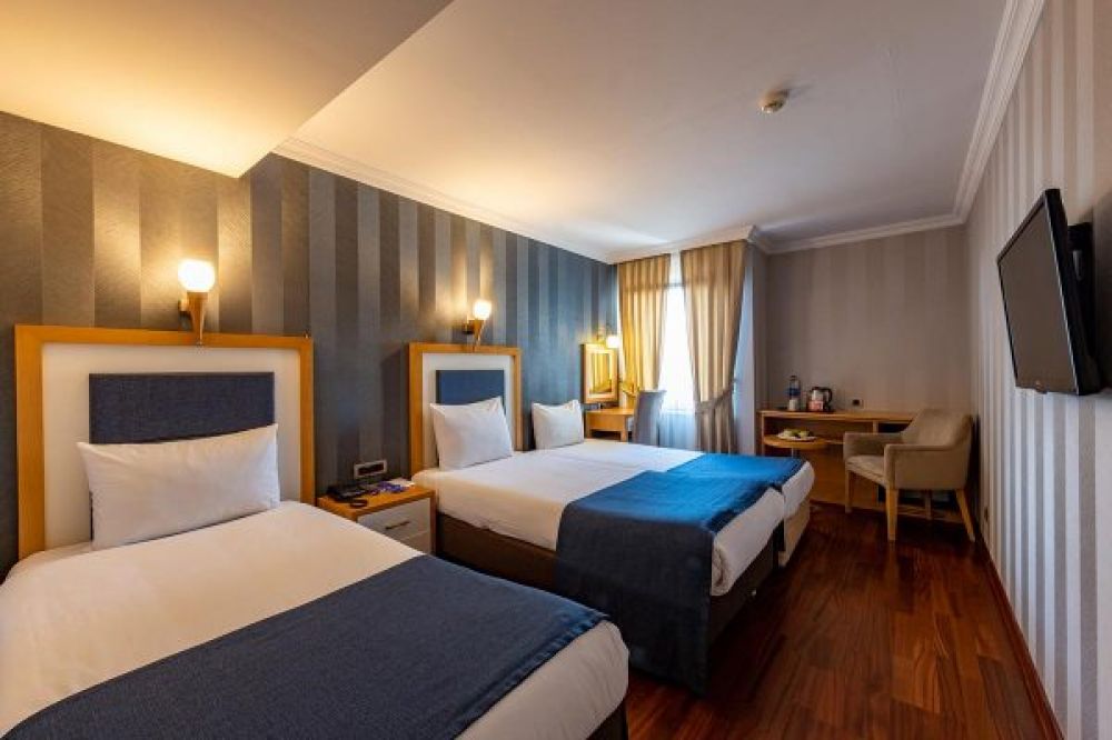 Standard, Nova Plaza Taksim Square 4*