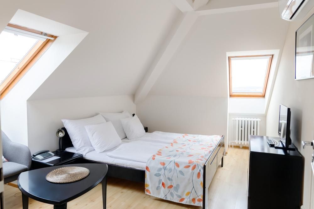 Cozy Attic Studio, Orion 3*