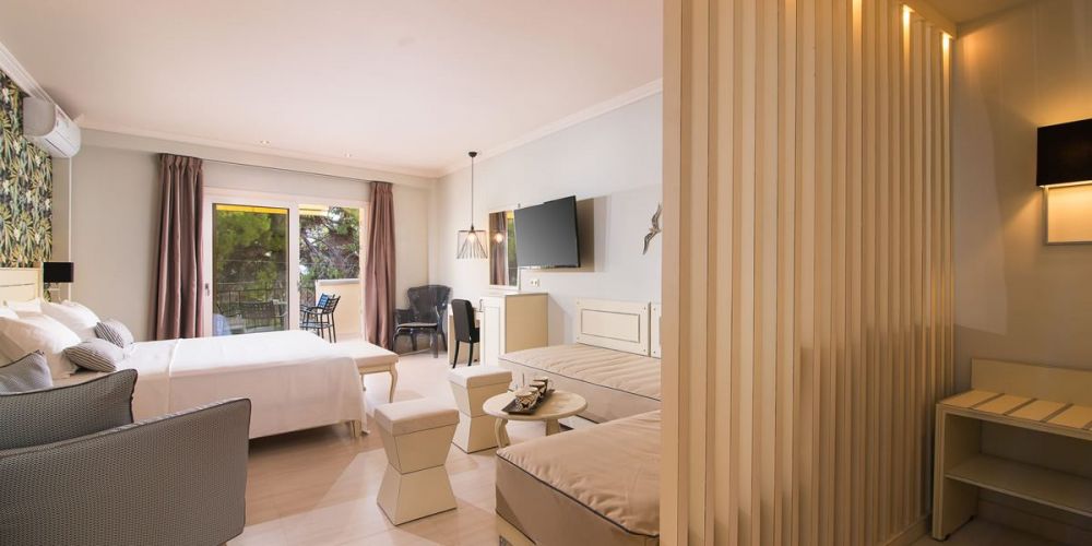 Deluxe Suite, Neikos Mediterraneo Luxury Suites 3*