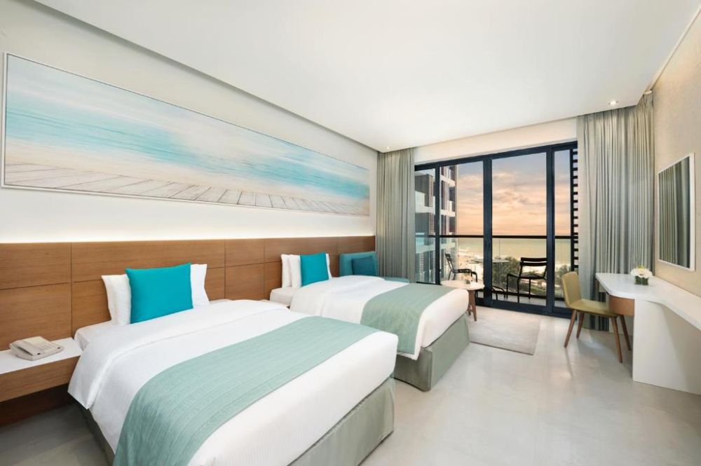 Standard Sea View, Wyndham Garden Ajman Corniche 4*