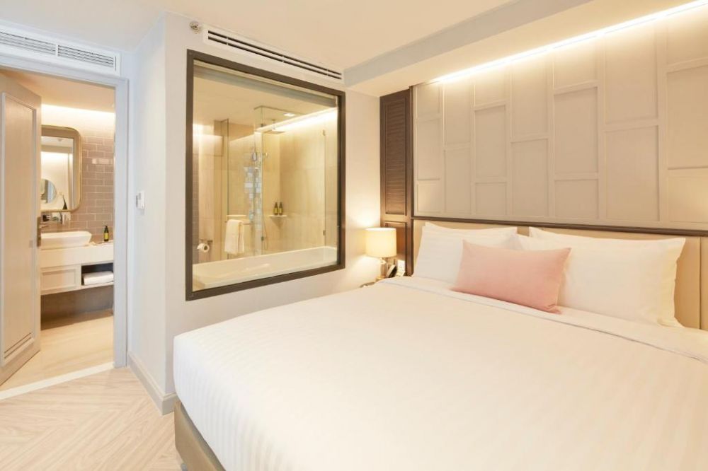 2 Bedroom Suite, The Quarter Ploenchit 4*