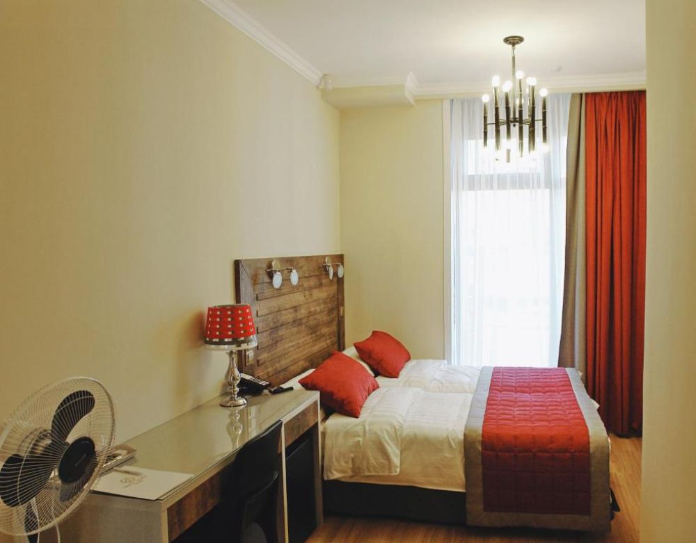 Полулюкс, Grace Point Hotel 3*