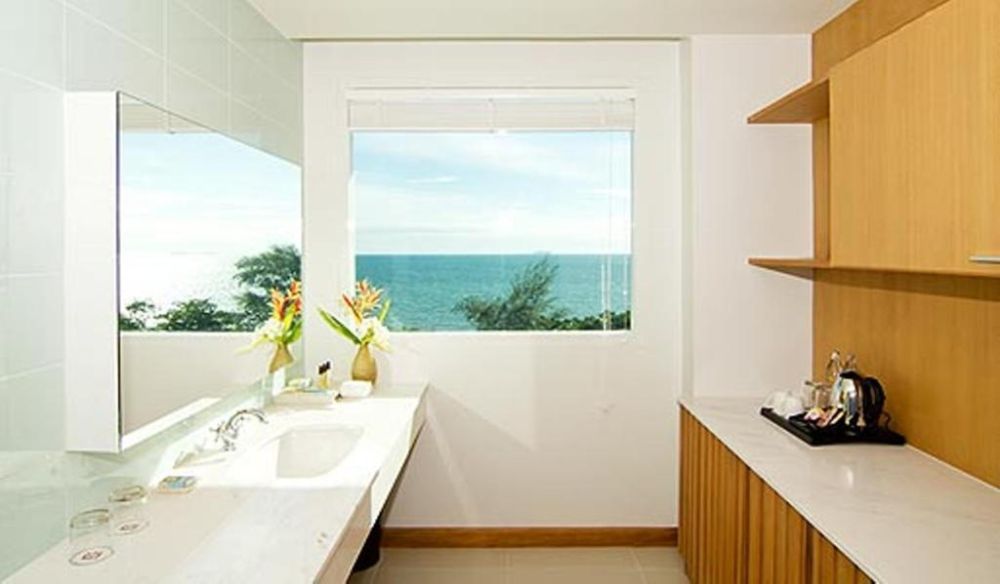 South Wing Suite, Welcome World Beachfront Resort 4*