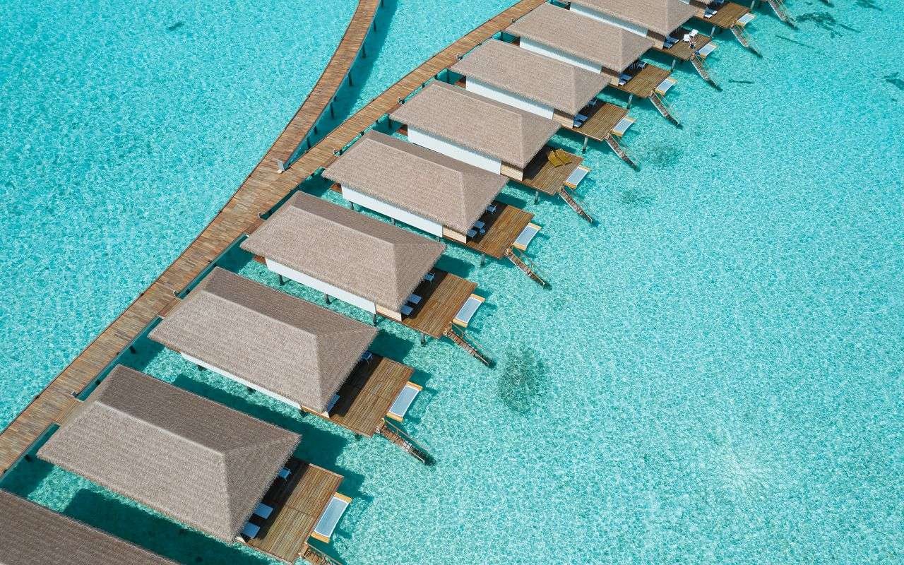 Water Bungalow, Cinnamon Velifushi Maldives 5*