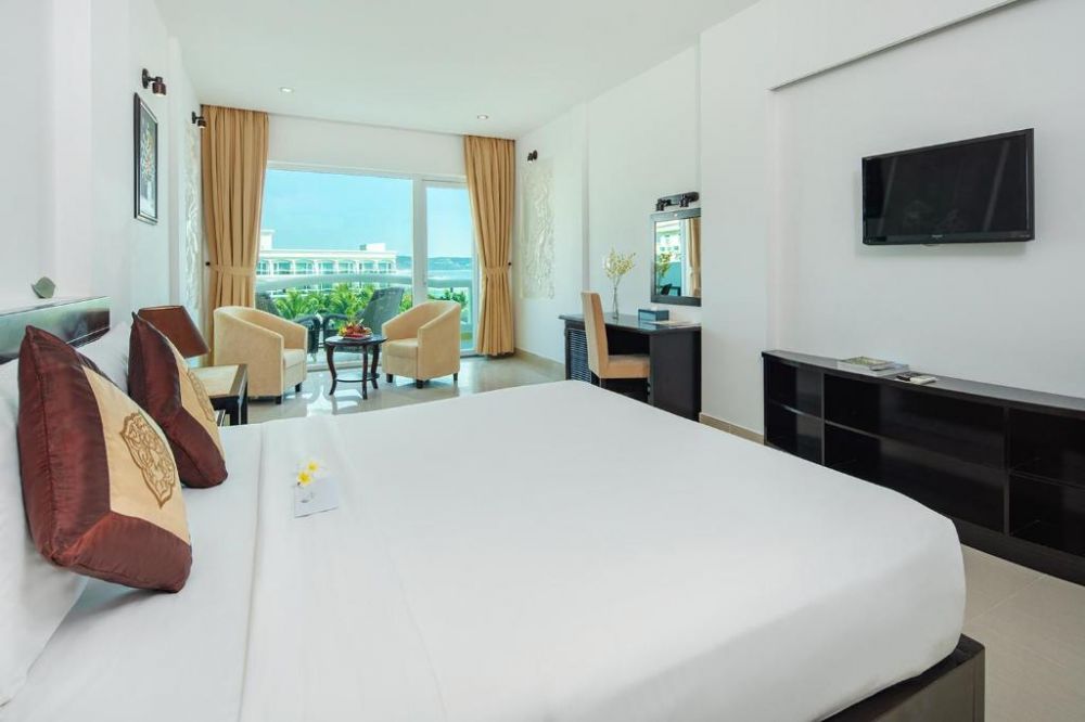 Deluxe GV/OV, The Sailing Bay Beach Resort 4*