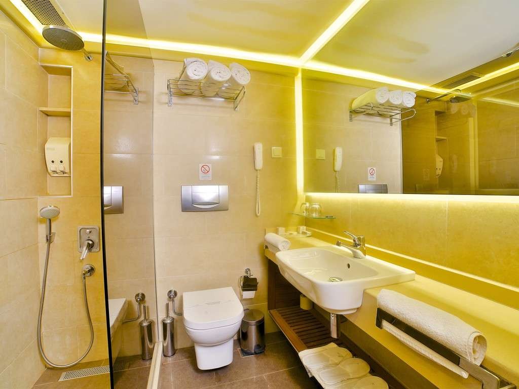 Standard, Bulvar Palas Hotel 4*