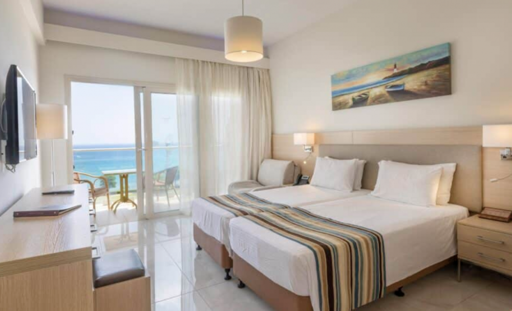 Sea View Superior Disabled Room, Pernera Beach Hotel 4*