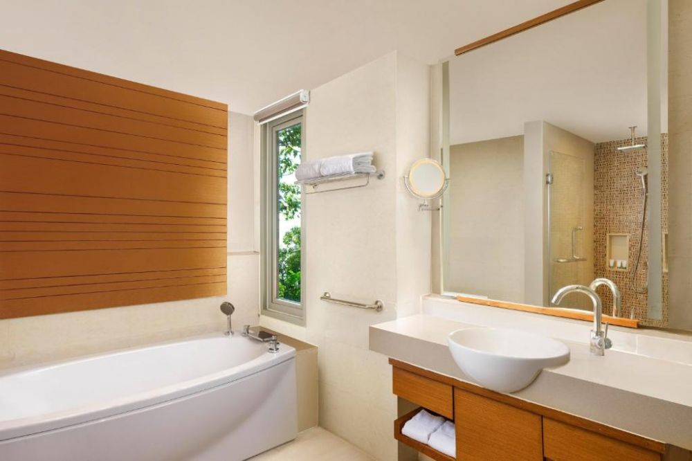 Deluxe Seaview Room/ Pool Access, The Westin Siray Bay Resort 5*