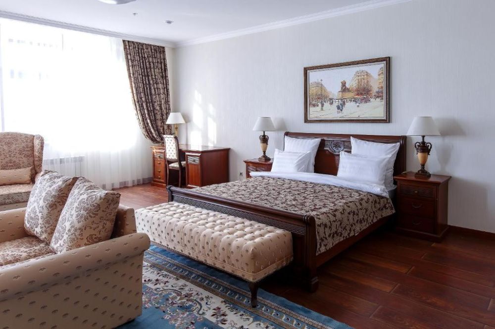 Deluxe, Alanda Hotel & Apartments 4*