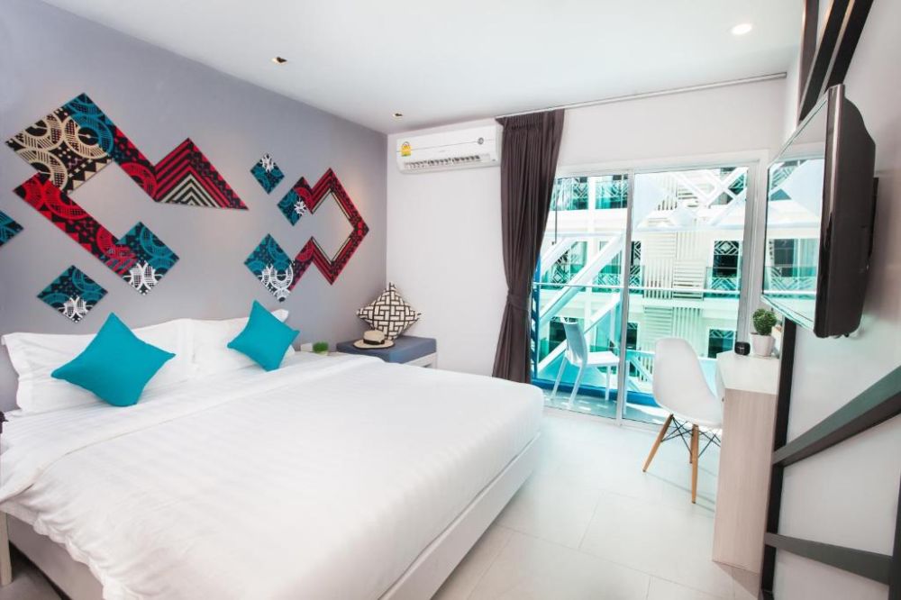 Superior, Crib Patong 3*