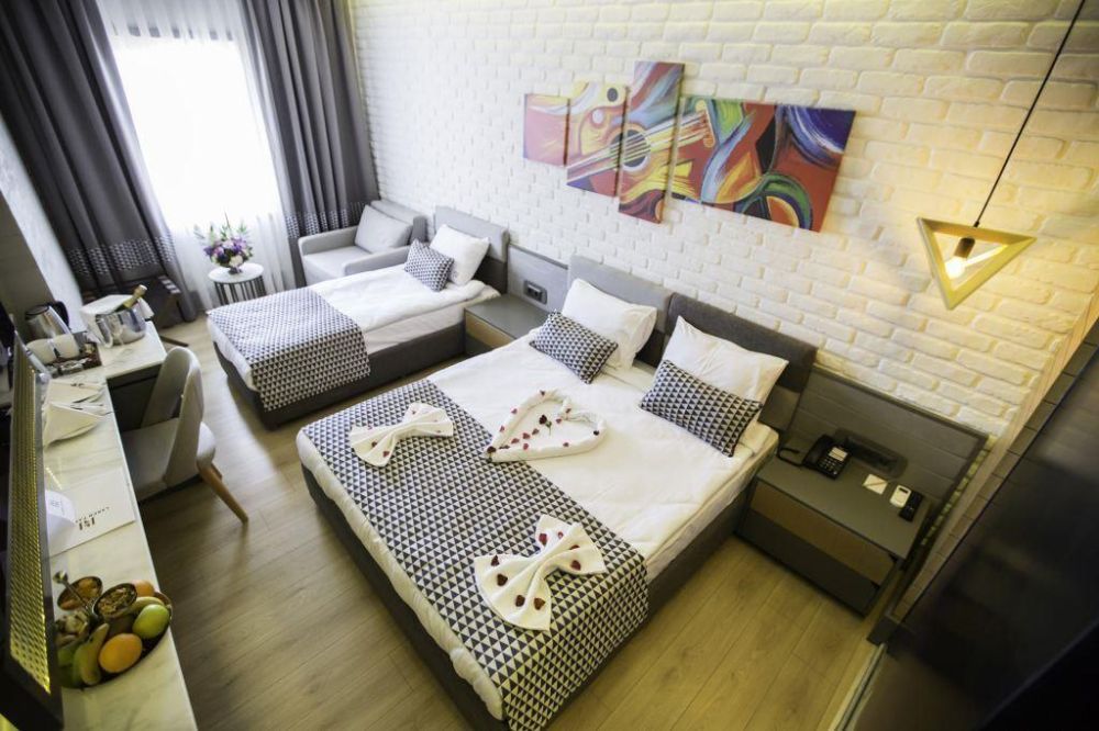 Deluxe Comfort Room With/Without Balcony, Laren Family Hotel & SPA 4*