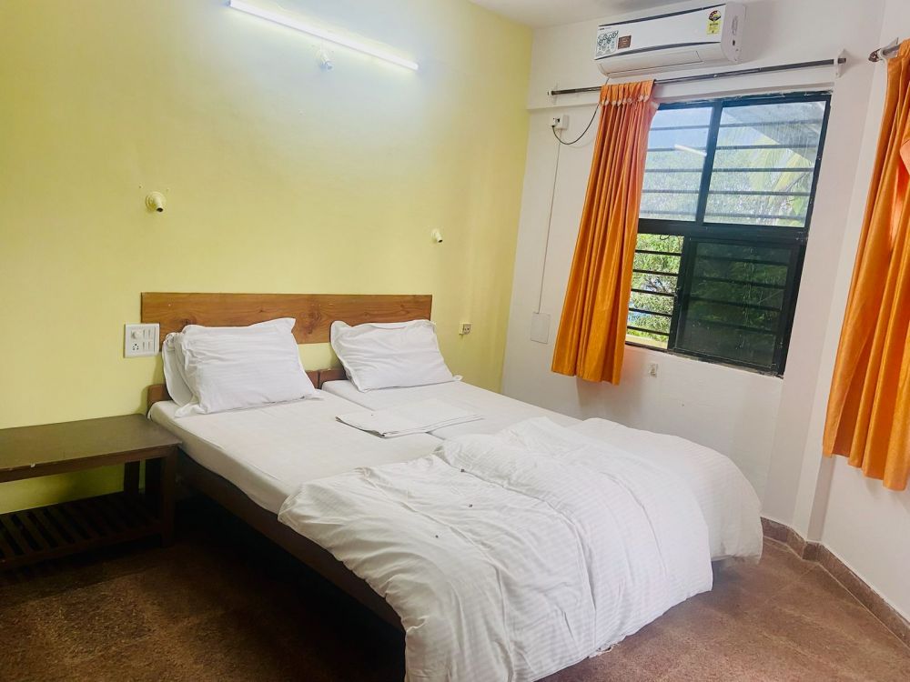 Deluxe AC with Balcony, Poonam Guesthouse (ex. Poonam Village Resort) 