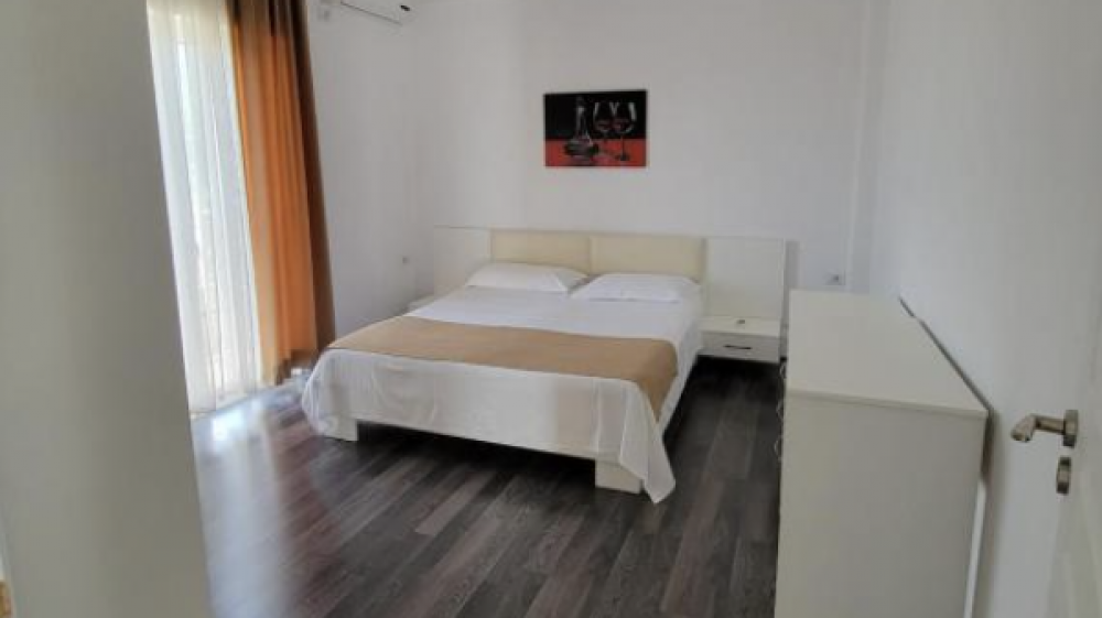 Three-Bedroom Apartment, Vila August 3*