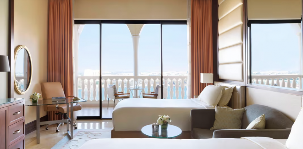 Deluxe Room, The Ritz Carlton Abu Dhabi Grand Canal 5*