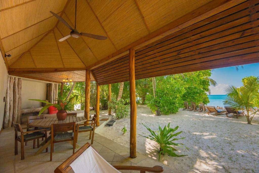 Beach Cottage, Denis Private Island 5*