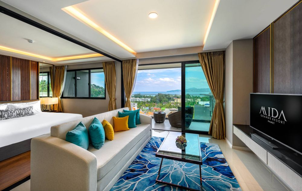 Grande 3 Bedroom Suite OV With Jacuzzi, Mida Grande Resort Phuket 5*