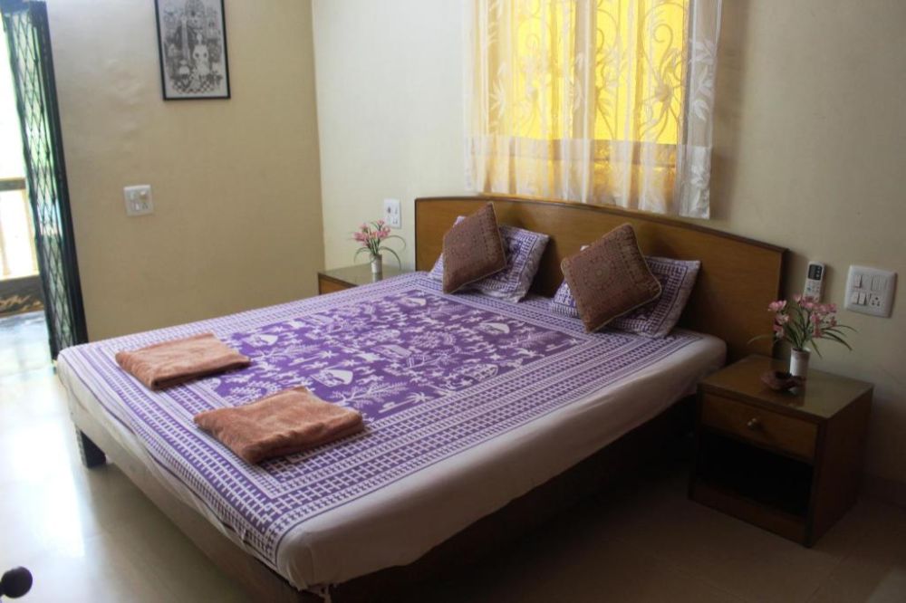 Deluxe AC, Mama Mids Home Goa 2*