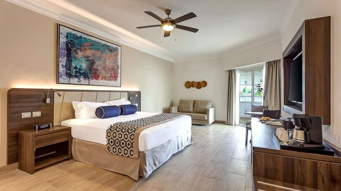 Luxury Jacuzzi Junior Suite Diamond Club, Royalton Splash Punta Cana 5*