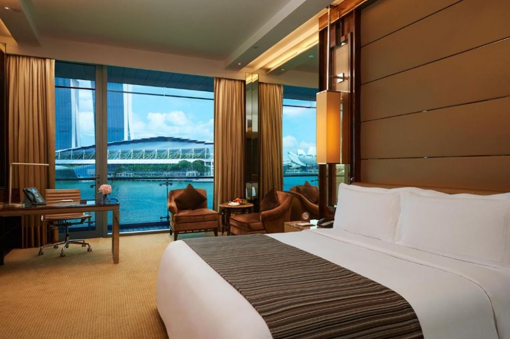 Bay View Room, The Fullerton Bay Hotel Singapore 5*