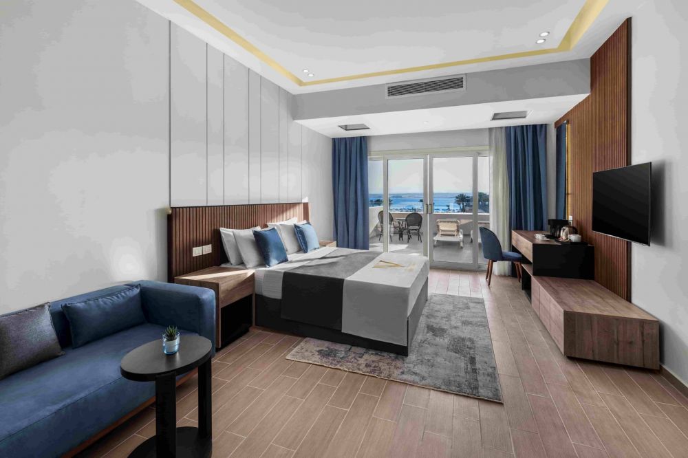 Penthouse Family Suite, The V Luxury Resort 5*