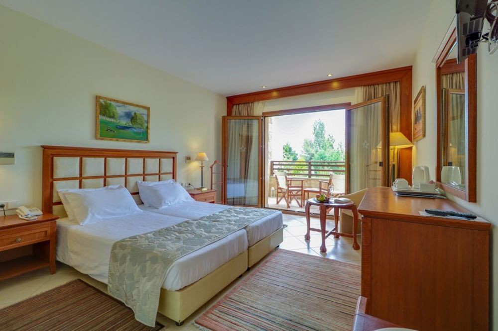 Junior Suite Pool View/Sea View, Aegean Melathron 5*