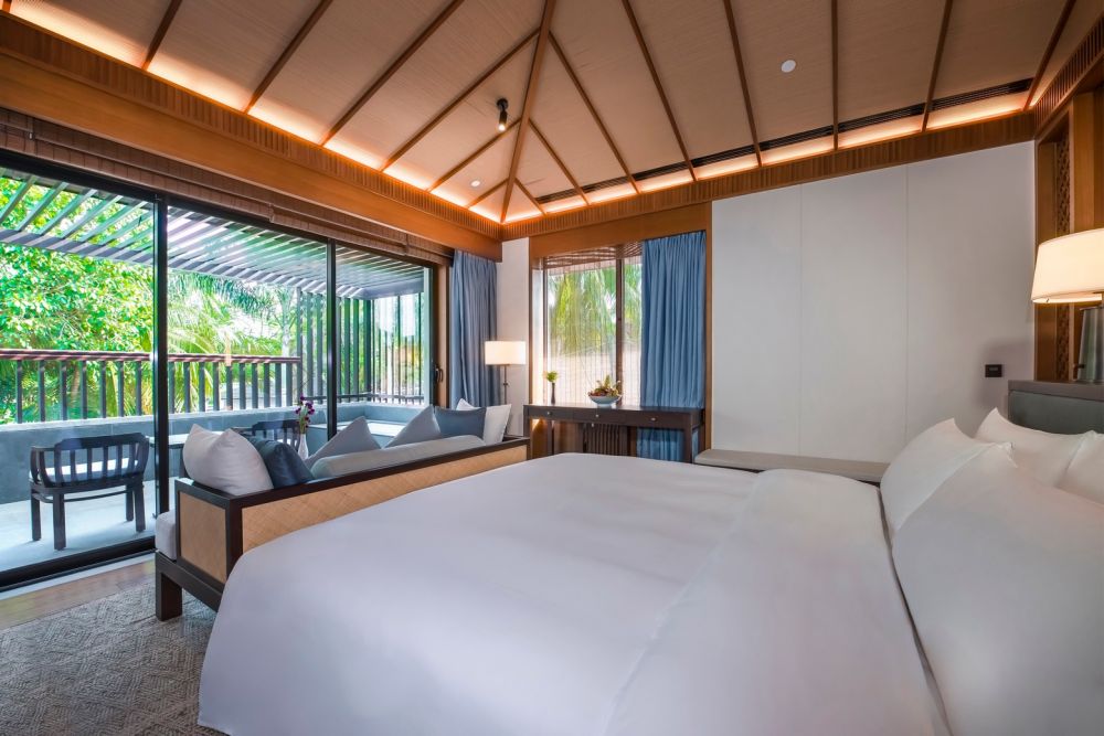 Luxury Pool Villa with 3 bedrooms, Le Meridien Shimei Bay Beach Resort & Spa 5*