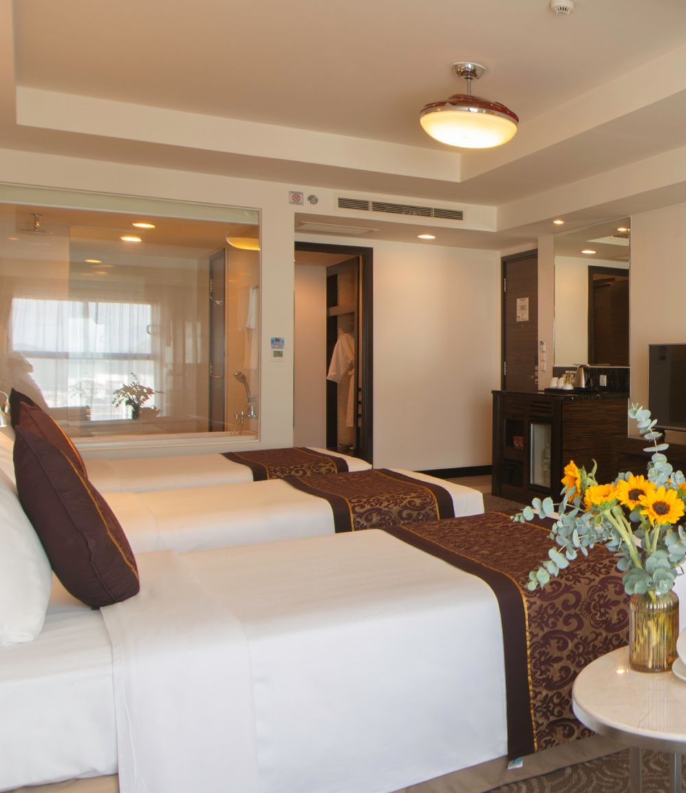 Deluxe Triple City View, Premier Havana Nha Trang 5*