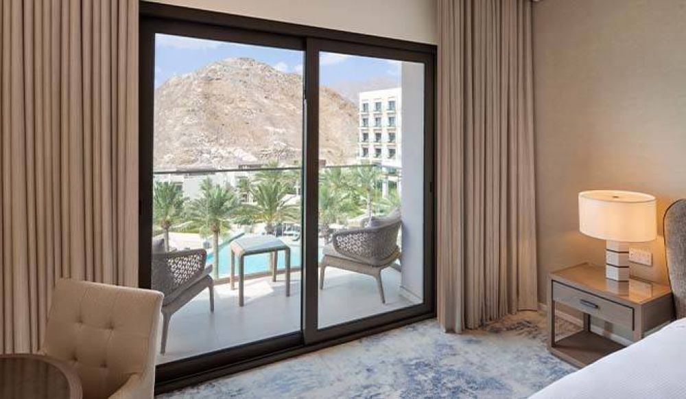 Deluxe Room Pool View, Address Beach Resort Fujairah 5*