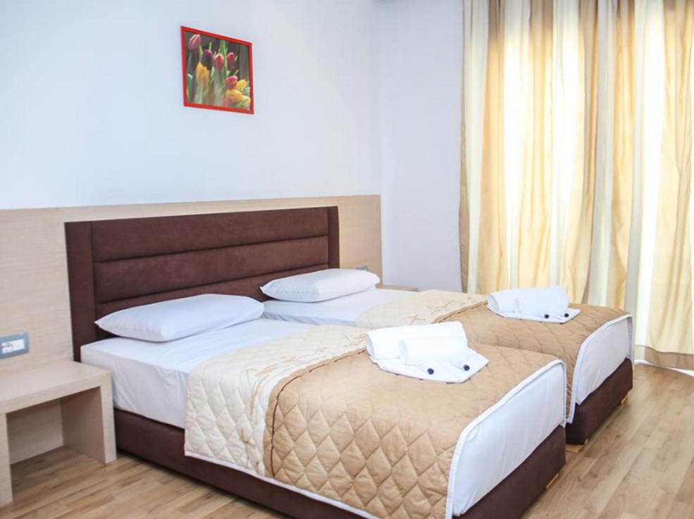 Standard, Saranda Palace 4*