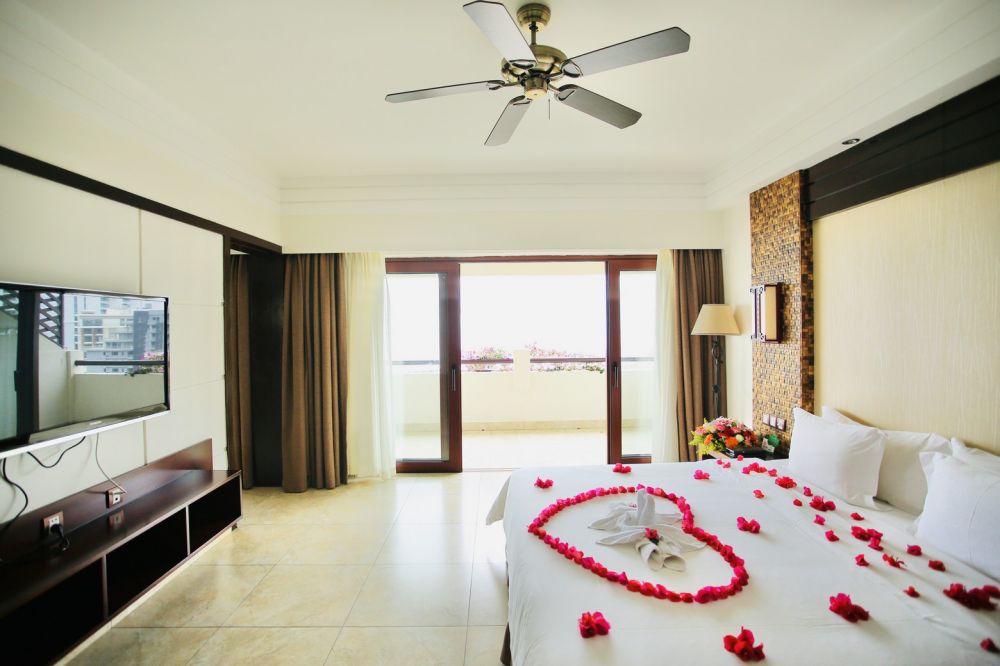 Deluxe SV Suite, Sanya Yuhuayuan Seaview Hotel 4*