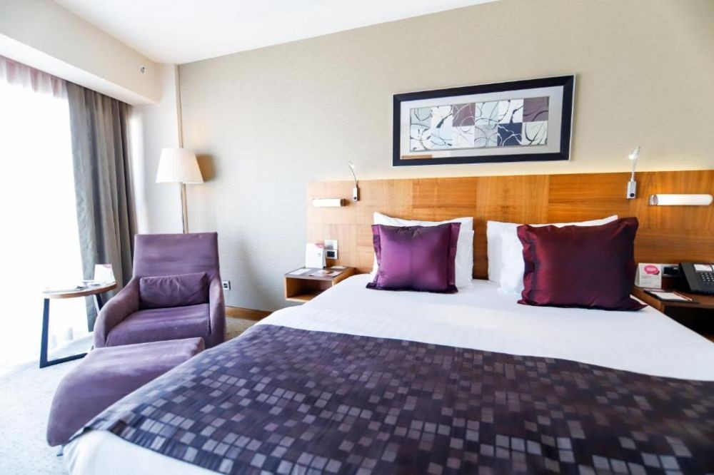 Superior Room, Crowne Plaza Istanbul Harbiye 5*