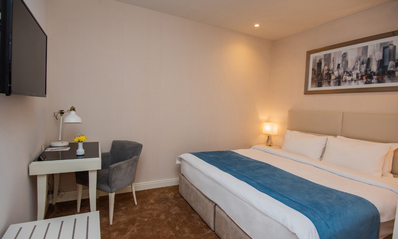 Junior Suite, City Avenue 4*