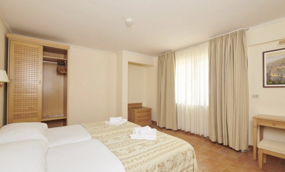 CLASSIC APARTMENT FOR 6+2 PERSONS, Apartments Bellevue Plava Laguna 4*