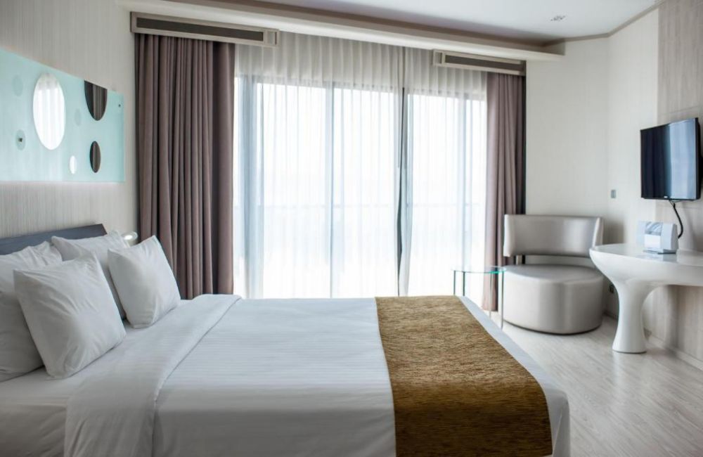 Deluxe Room Chic Tower, D-Beach Pattaya Discovery Beach Hotel 4*