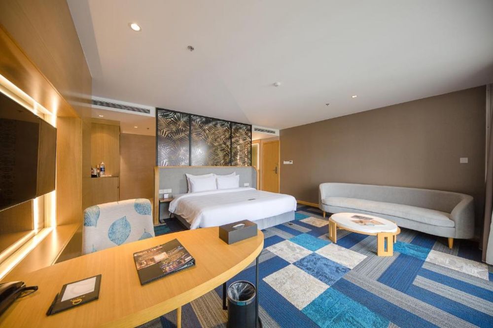 Executive Suite, Quinter Central Nha Trang 5*