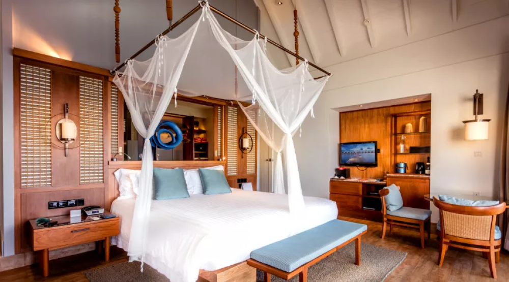 Reethi Muraka Overwater Villa, Centara Grand Island Resort & Spa 5*