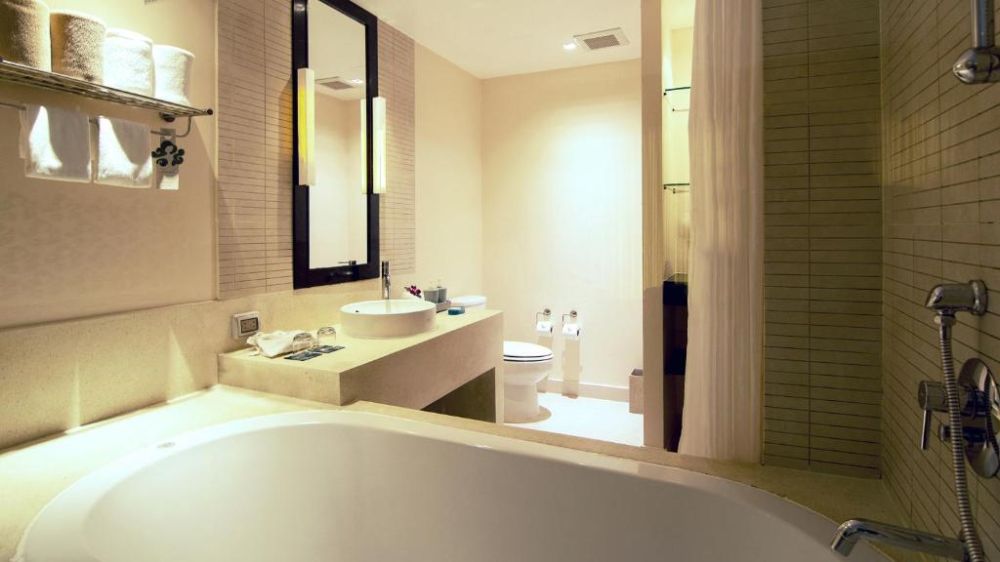 Deluxe, Apsara Beachfront Resort & Villas 4+