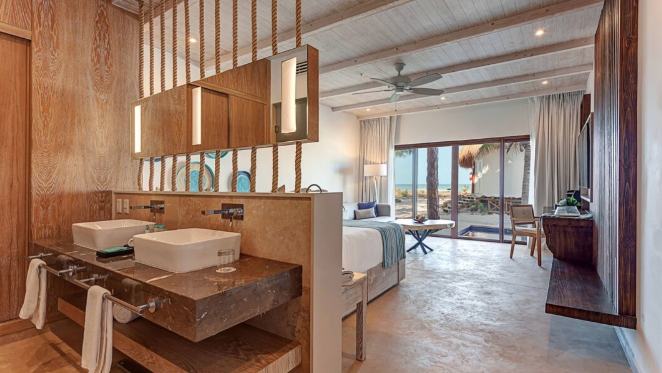 Deluxe Junior Suite Pool View/ Ocean Front, Mystique Holbox by Royalton 5*