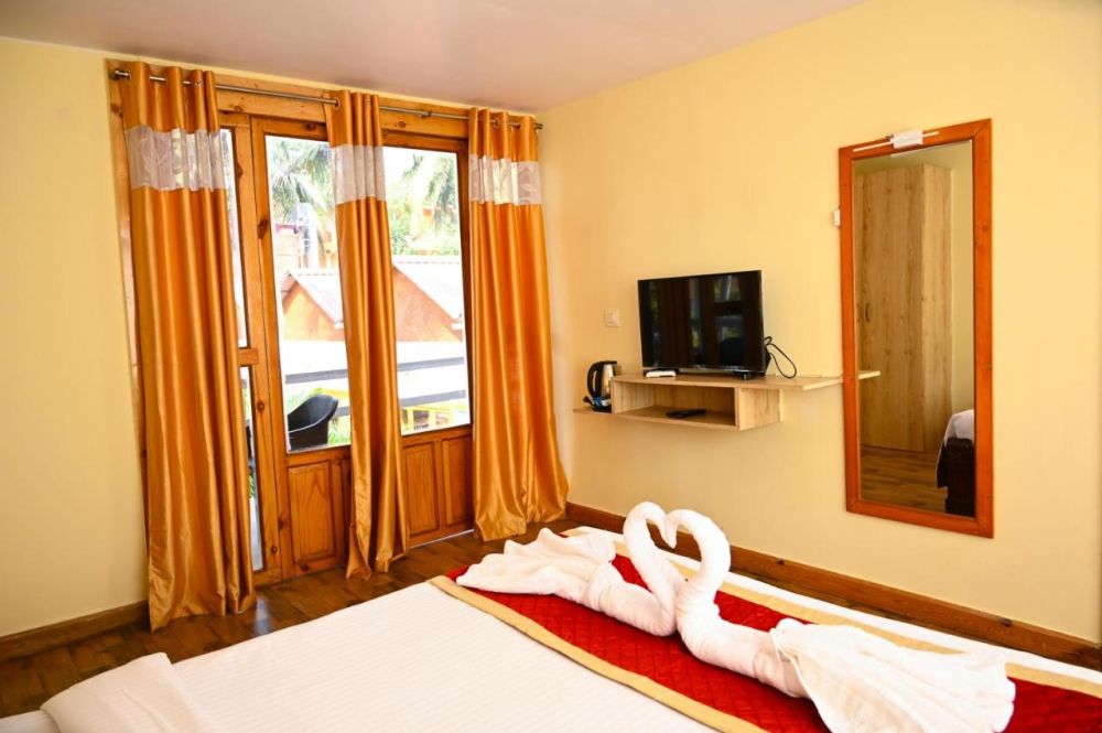 Premium AC, Mulberry La Blanca Resort 3*